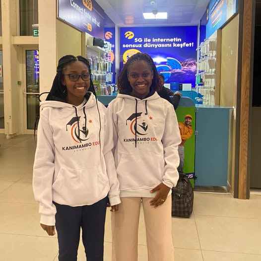 Estudante Ana embarcando para Chipre